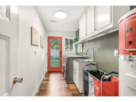 2015 Sw Warwick Avenue Portland OR 97225