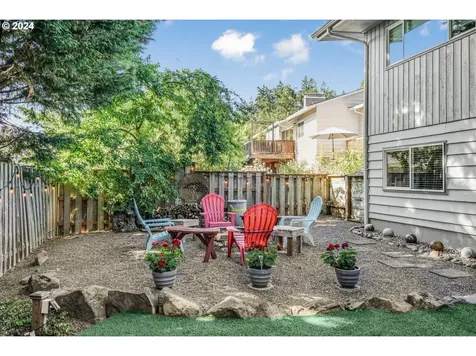 2015 Sw Warwick Avenue Portland OR 97225