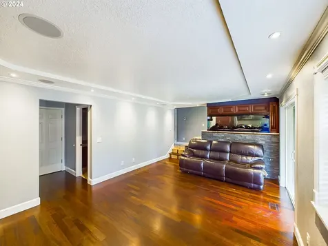 730 SW 28th Street Troutdale OR 97060