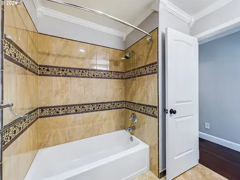 730 SW 28th Street Troutdale OR 97060