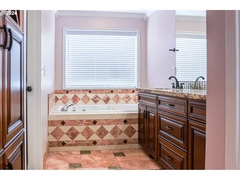 730 SW 28th Street Troutdale OR 97060