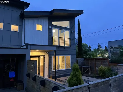 7576 N Curtis Avenue Portland OR 97217