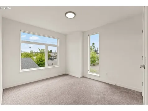 7576 N Curtis Avenue Portland OR 97217