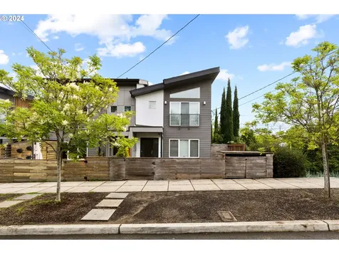 7576 N Curtis Avenue Portland OR 97217