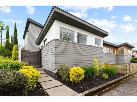7576 N Curtis Avenue Portland OR 97217
