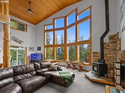 66475 E Barlow Trail Road Rhododendron OR 97049