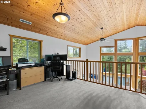 66475 E Barlow Trail Road Rhododendron OR 97049