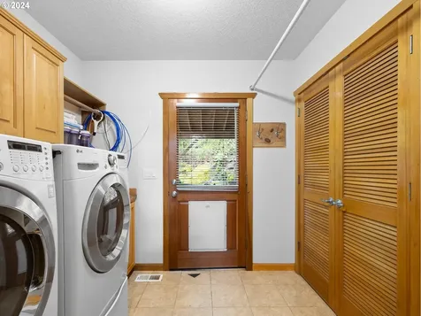 66475 E Barlow Trail Road Rhododendron OR 97049