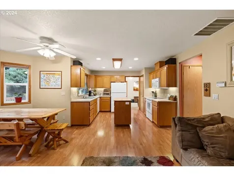 447 Vista Ridge Court Gaston OR 97119