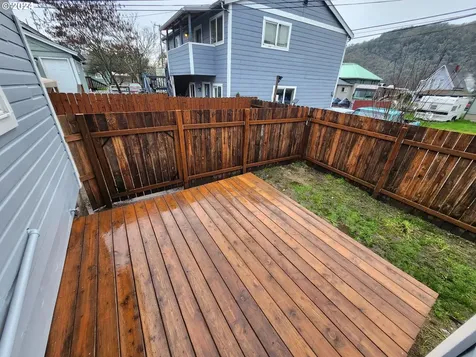 1426 SE Pine Street Roseburg OR 97470