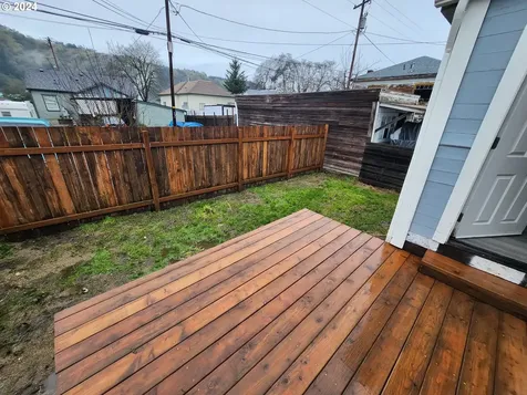 1426 SE Pine Street Roseburg OR 97470