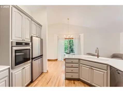 10329 Sw Porter Street Portland OR 97225