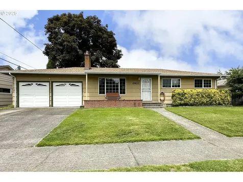 15833 SE Grant Street Portland OR 97233