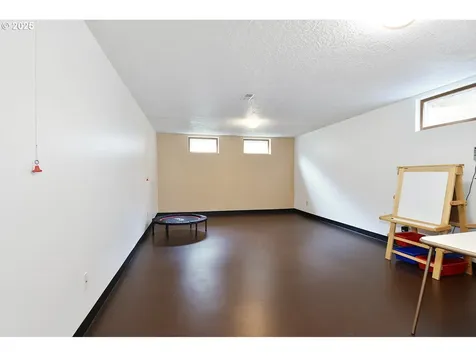 15833 SE Grant Street Portland OR 97233