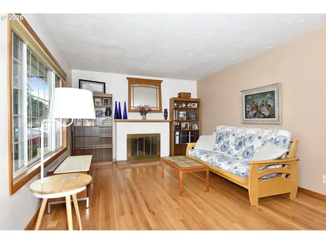 15833 SE Grant Street Portland OR 97233