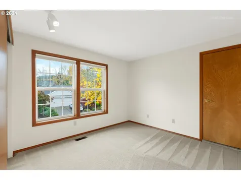 598 NW 94th Terrace Portland OR 97229