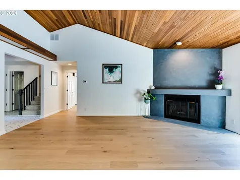 3368 Chaucer Way Eugene OR 97405