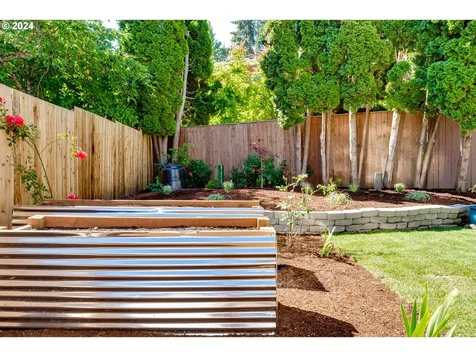 3368 Chaucer Way Eugene OR 97405