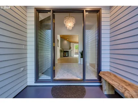 3368 Chaucer Way Eugene OR 97405