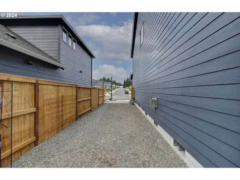 1941 Ne 12th Avenue Battle Ground WA 98604