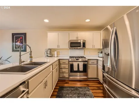 20157 SW Bernice Lane Beaverton OR 97007