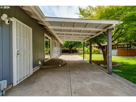 4499 Marcum Lane Eugene OR 97402
