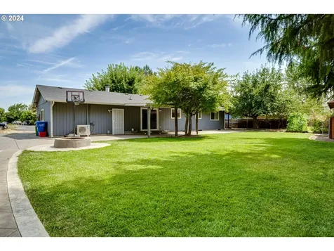 4499 Marcum Lane Eugene OR 97402