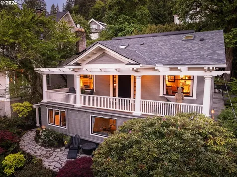 3432 NW Thurman Street Portland OR 97210