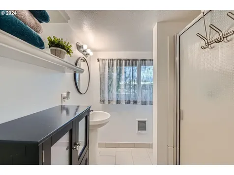 2311 Simpson Avenue Vancouver WA 98660