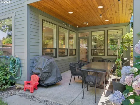 4025 Se Malden Street Portland OR 97202
