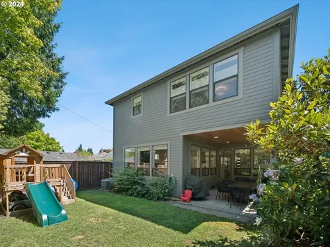 4025 Se Malden Street Portland OR 97202