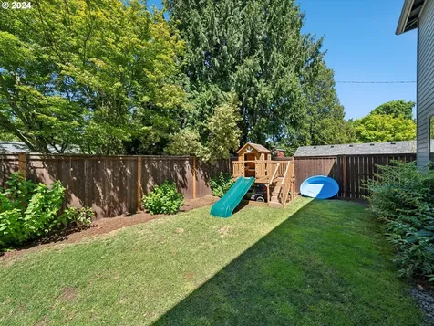 4025 Se Malden Street Portland OR 97202