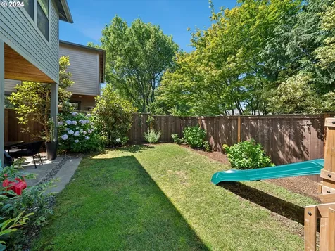 4025 Se Malden Street Portland OR 97202