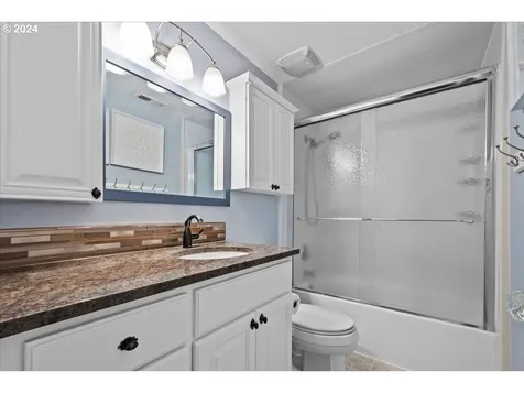 15109 NE 28th Court Vancouver WA 98686