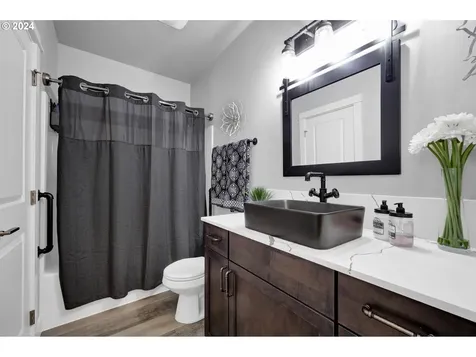 3292 Korbel Street Eugene OR 97404