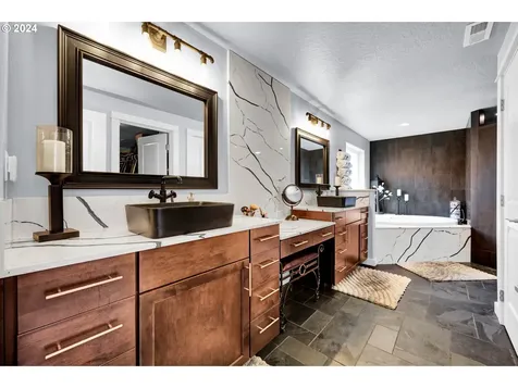 3292 Korbel Street Eugene OR 97404