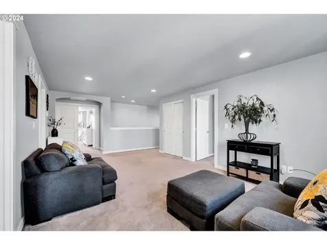 3292 Korbel Street Eugene OR 97404