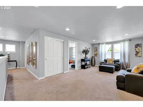 3292 Korbel Street Eugene OR 97404