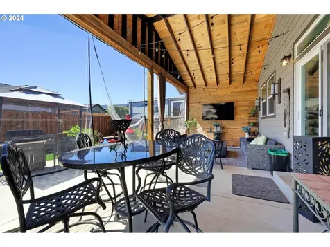 3292 Korbel Street Eugene OR 97404