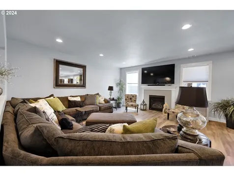 3292 Korbel Street Eugene OR 97404