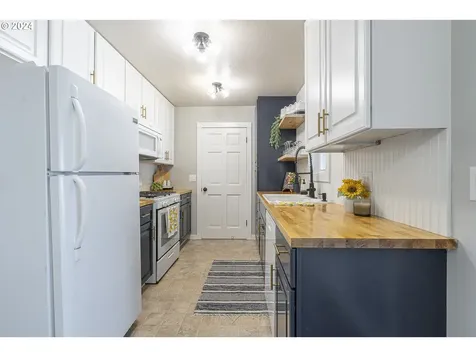 123 NW 17th Street Mcminnville OR 97128