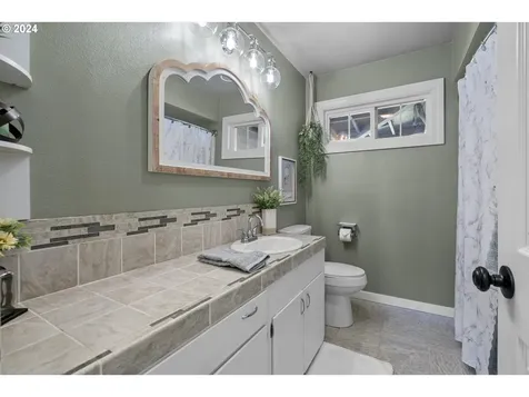 123 NW 17th Street Mcminnville OR 97128