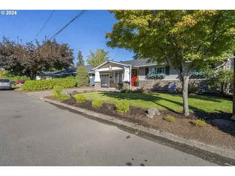 123 NW 17th Street Mcminnville OR 97128