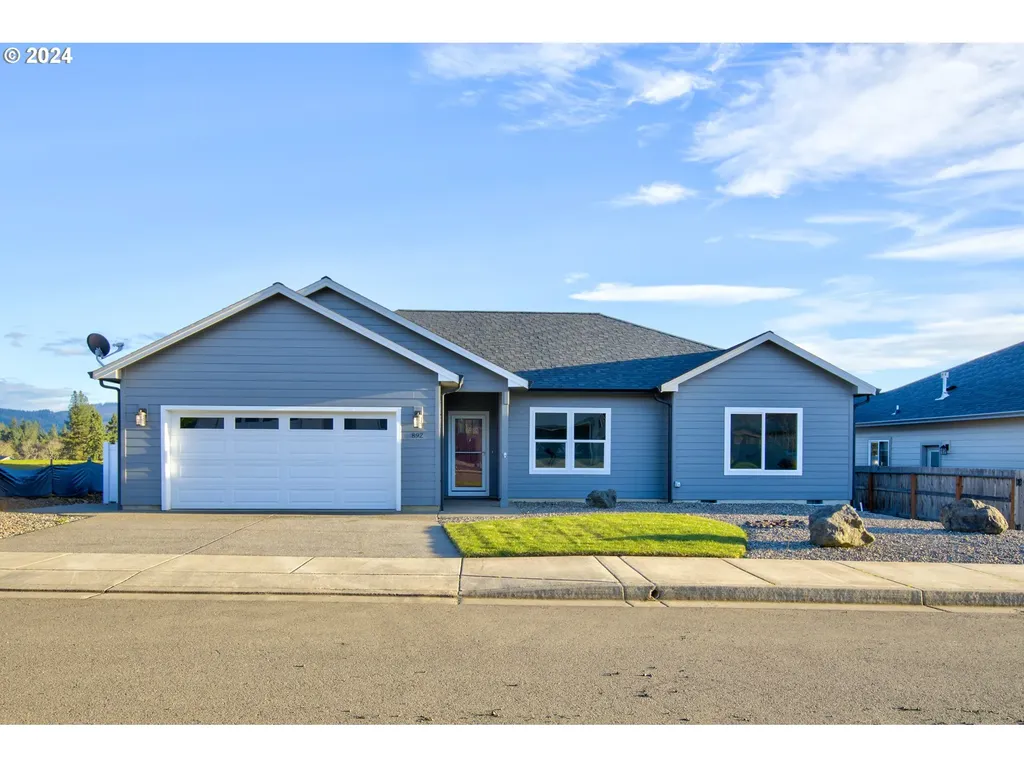 892 Sand Pines Avenue Sutherlin OR 97479