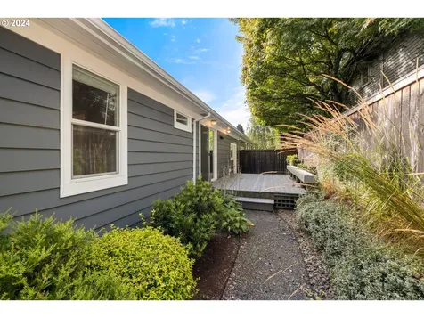 3925 Se 37th Avenue Portland OR 97202