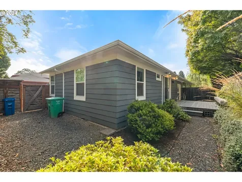 3925 Se 37th Avenue Portland OR 97202