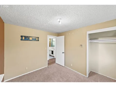 3449 Spruce Street North Bend OR 97459