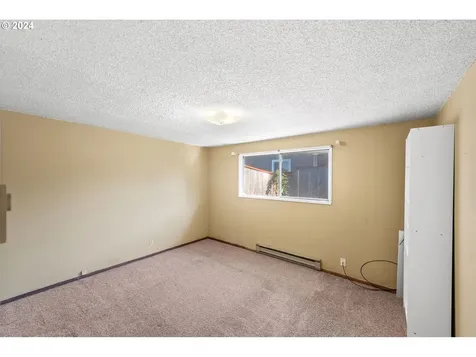 3449 Spruce Street North Bend OR 97459