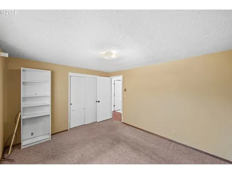 3449 Spruce Street North Bend OR 97459