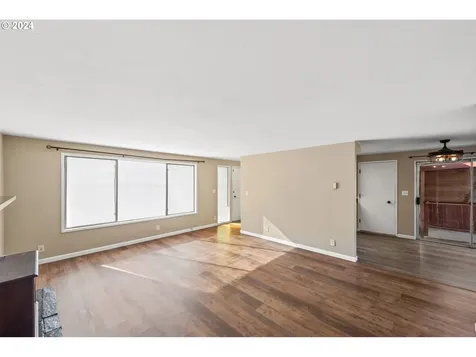 3449 Spruce Street North Bend OR 97459